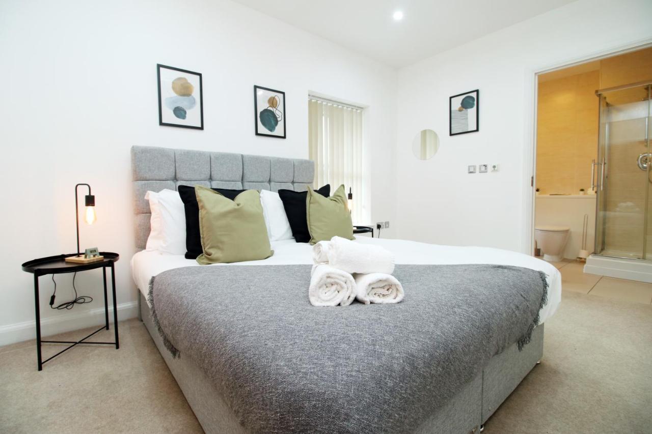 No 2 Under The Clock By Ssw - 2Br, Right In The City Centre, Sleeps 6 Cardiff Zewnętrze zdjęcie