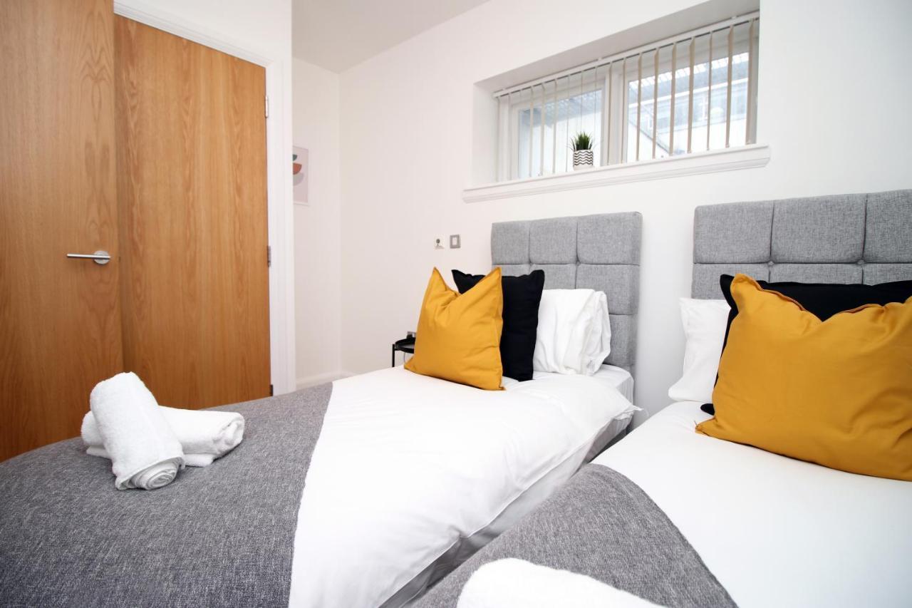 No 2 Under The Clock By Ssw - 2Br, Right In The City Centre, Sleeps 6 Cardiff Zewnętrze zdjęcie