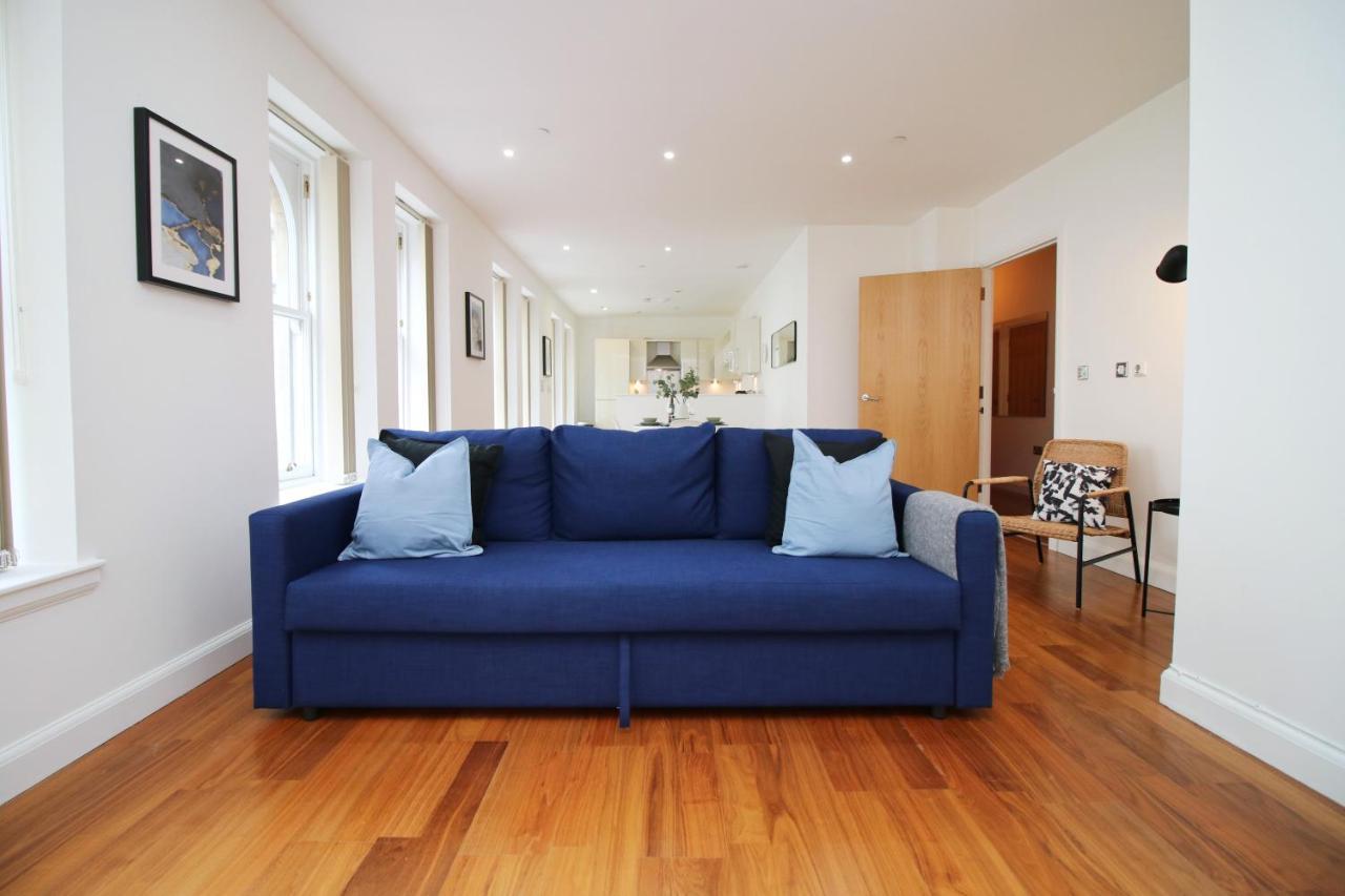 No 2 Under The Clock By Ssw - 2Br, Right In The City Centre, Sleeps 6 Cardiff Zewnętrze zdjęcie