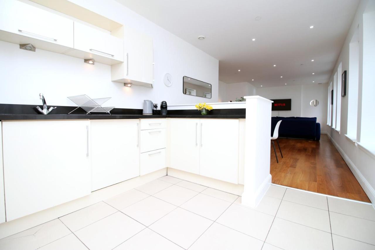 No 2 Under The Clock By Ssw - 2Br, Right In The City Centre, Sleeps 6 Cardiff Zewnętrze zdjęcie