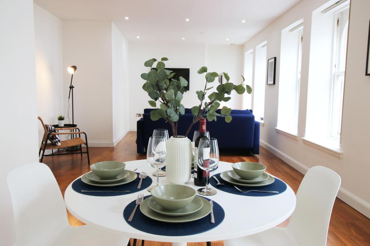 No 2 Under The Clock By Ssw - 2Br, Right In The City Centre, Sleeps 6 Cardiff Zewnętrze zdjęcie